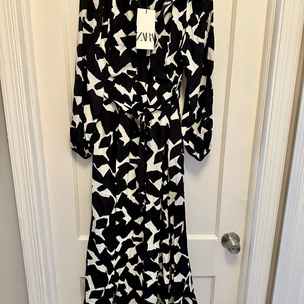 Zara Black and White Abstract Print Dress